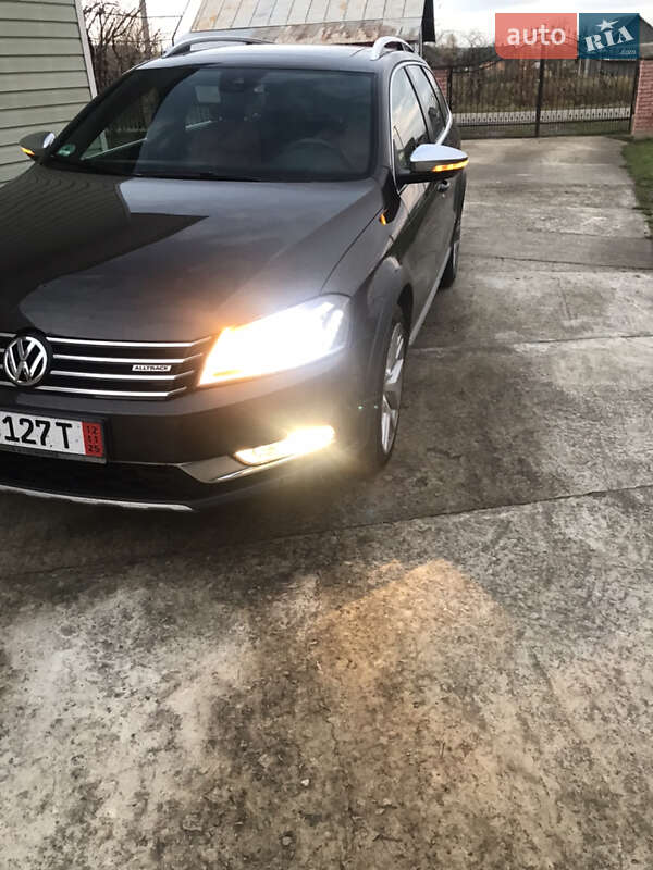 Універсал Volkswagen Passat Alltrack 2013 в Долині