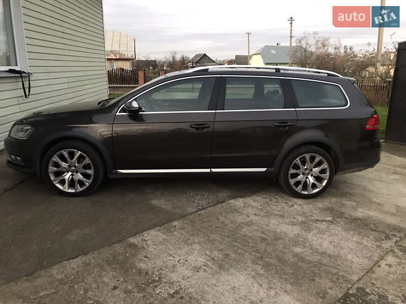 Універсал Volkswagen Passat Alltrack 2013 в Долині