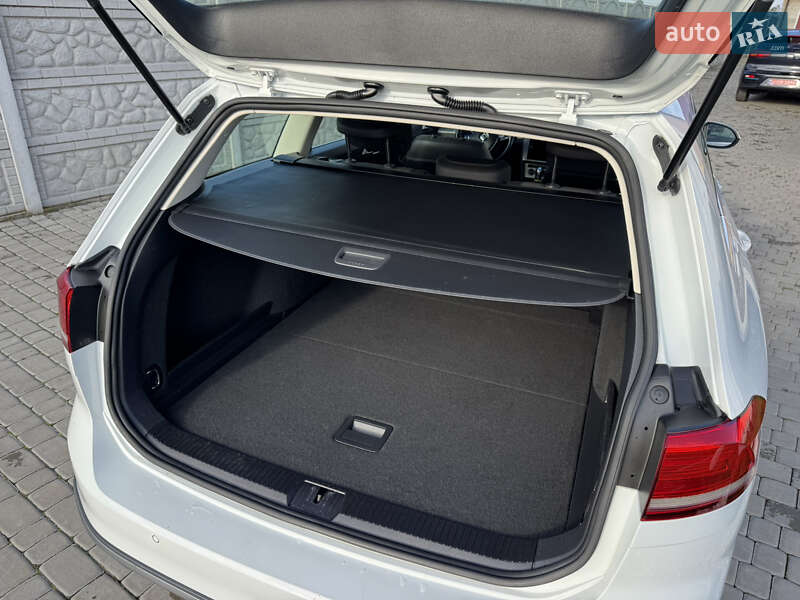 Универсал Volkswagen Passat Alltrack 2018 в Дубно