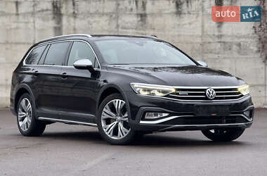 Универсал Volkswagen Passat Alltrack 2020 в Ровно