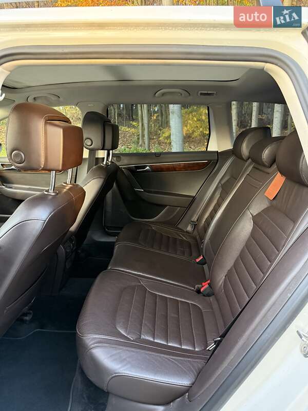 Универсал Volkswagen Passat Alltrack 2013 в Львове