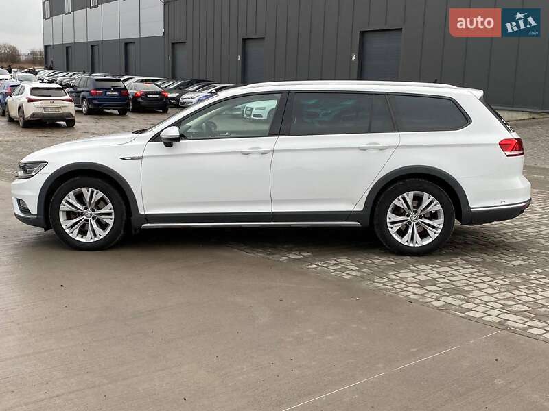 Универсал Volkswagen Passat Alltrack 2017 в Львове