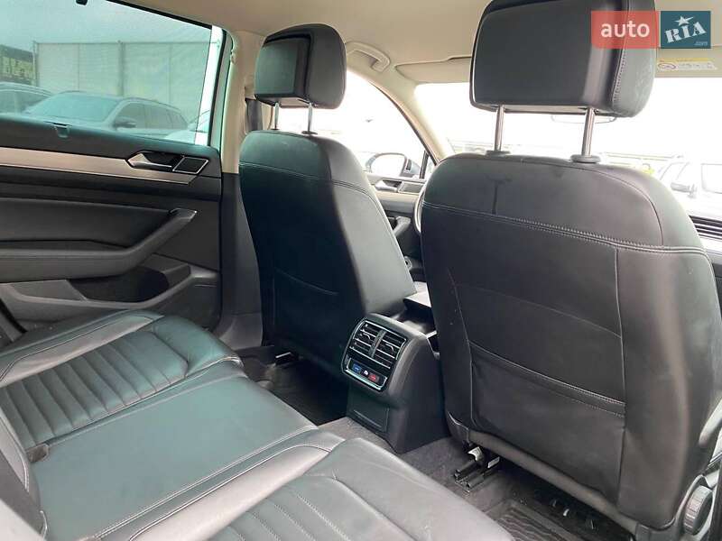Универсал Volkswagen Passat Alltrack 2017 в Львове