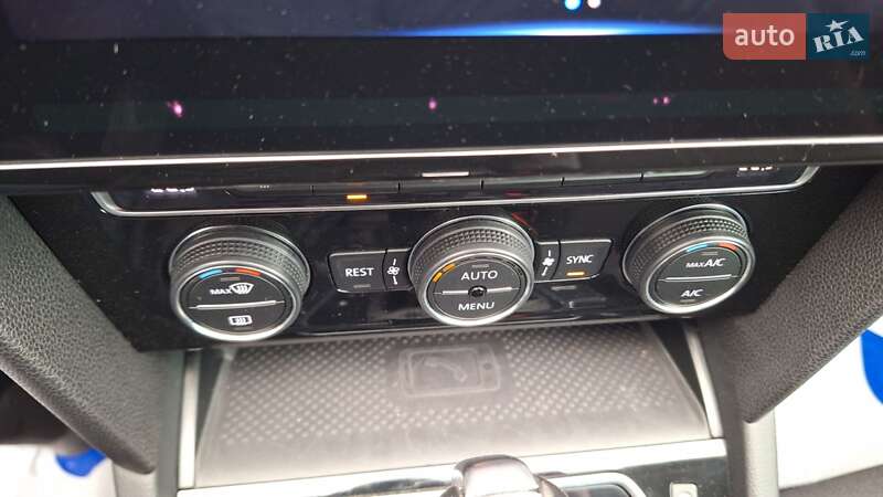 Универсал Volkswagen Passat Alltrack 2020 в Коломые