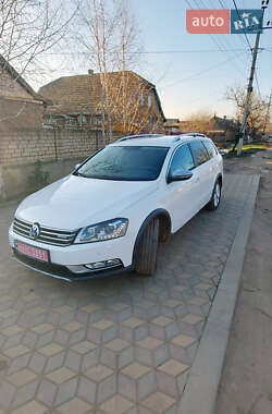 Універсал Volkswagen Passat Alltrack 2013 в Білгороді-Дністровському
