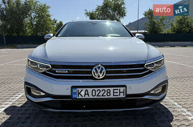 Универсал Volkswagen Passat Alltrack 2019 в Киеве