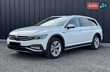 Универсал Volkswagen Passat Alltrack 2021 в Луцке