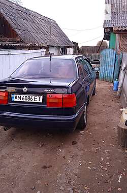 Седан Volkswagen Passat B4 1996 в Новограде-Волынском