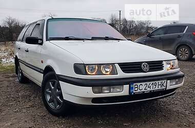 Универсал Volkswagen Passat B4 1994 в Городке