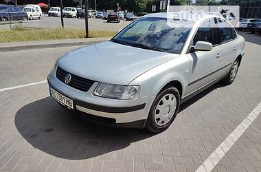 Седан Volkswagen Passat B5 1999 в Луцьку