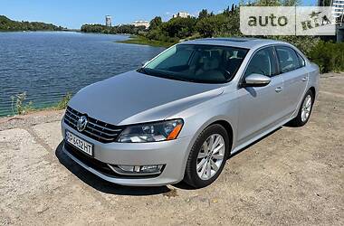 Volkswagen Passat B7 SEL 2012 Volkswagen Passat B7 SEL 2012