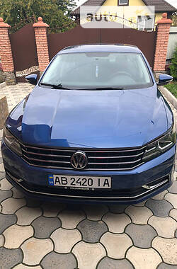 Седан Volkswagen Passat B7 2017 в Виннице