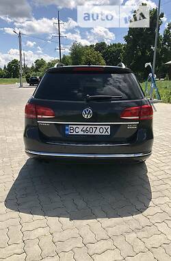 Унiверсал Volkswagen Passat B7 2012 в Стрию