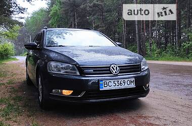 Универсал Volkswagen Passat B7 2012 в Новояворовске