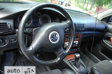 Седан Volkswagen Passat 2002 в Рахове
