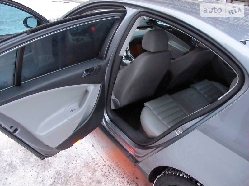 Седан Volkswagen Passat 2006 в Киеве