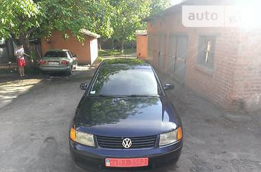 Седан Volkswagen Passat 1998 в 