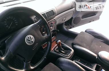 Седан Volkswagen Passat 1998 в 