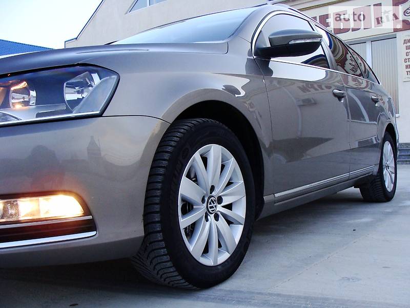Універсал Volkswagen Passat 2013 в Любашівці