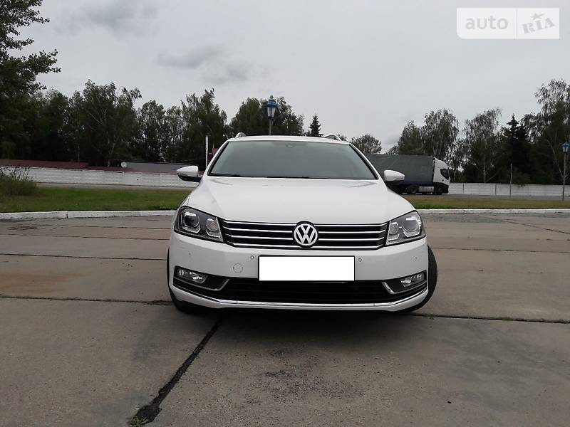 Универсал Volkswagen Passat 2011 в 