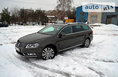 Универсал Volkswagen Passat 2012 в Житомире