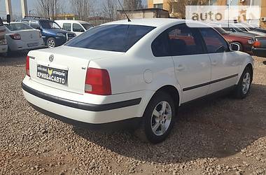 Седан Volkswagen Passat 1997 в Кривом Роге