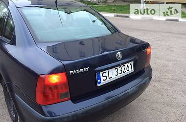 Седан Volkswagen Passat 1997 в Стрые