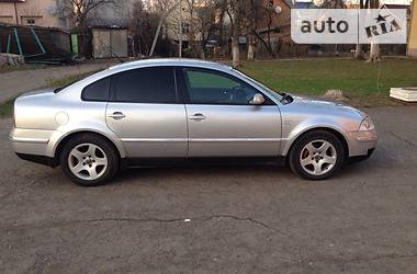 Седан Volkswagen Passat 2002 в Тячеве