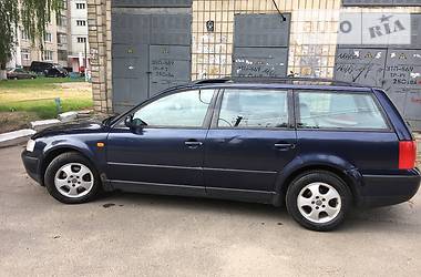 Универсал Volkswagen Passat 1998 в Киеве