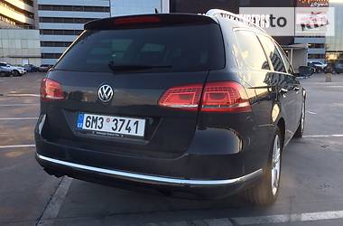 Универсал Volkswagen Passat 2014 в Киеве