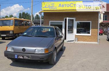 Седан Volkswagen Passat 1989 в Черкассах