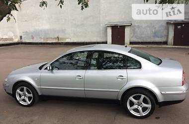 Седан Volkswagen Passat 2002 в Ровно