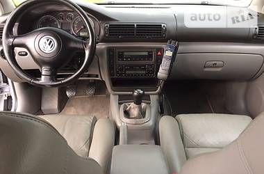 Седан Volkswagen Passat 2002 в Ровно