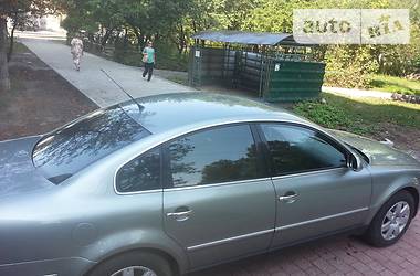 Седан Volkswagen Passat 2004 в Львове