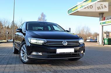 Седан Volkswagen Passat 2015 в Дрогобыче