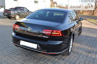Седан Volkswagen Passat 2015 в Дрогобыче