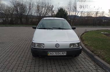 Седан Volkswagen Passat 1989 в Львове