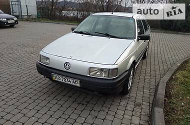 Седан Volkswagen Passat 1989 в Львове