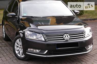 Седан Volkswagen Passat 2014 в Ровно