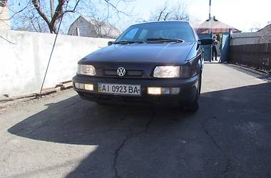 Седан Volkswagen Passat 1992 в Вышгороде