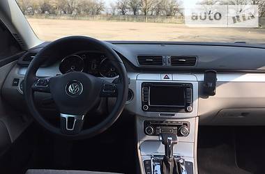 Универсал Volkswagen Passat 2010 в Луцке