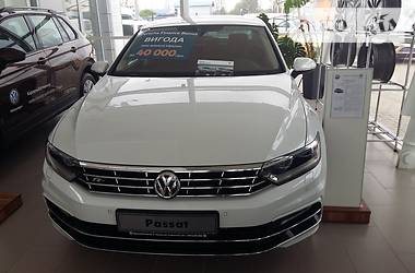 Седан Volkswagen Passat 2018 в Чернівцях