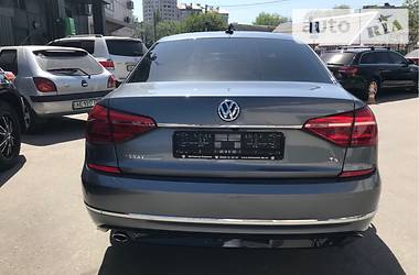 Седан Volkswagen Passat 2017 в Дніпрі