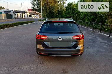 Хетчбек Volkswagen Passat 2015 в Львові