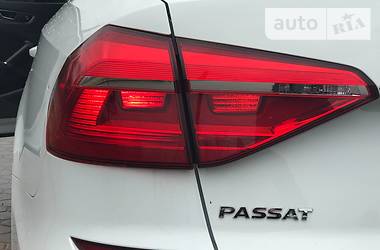 Седан Volkswagen Passat 2016 в Луцке