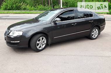 Седан Volkswagen Passat 2006 в Глухові