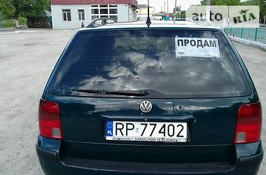 Универсал Volkswagen Passat 1999 в Гусятине