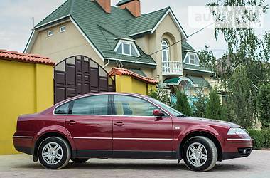 Седан Volkswagen Passat 2002 в Херсоне