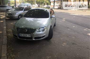 Седан Volkswagen Passat 2006 в Дніпрі