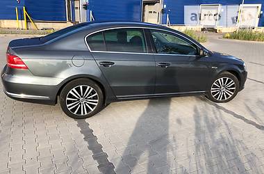 Седан Volkswagen Passat 2014 в Луцьку